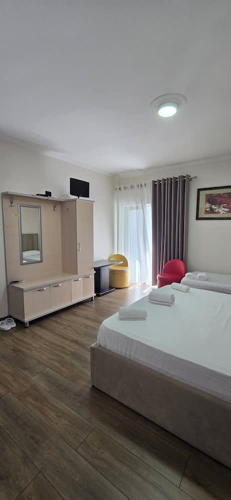 KOA Hotel Tiranë 2