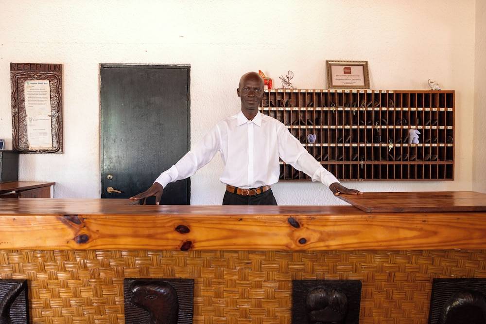 Bungalow Beach Hotel 2