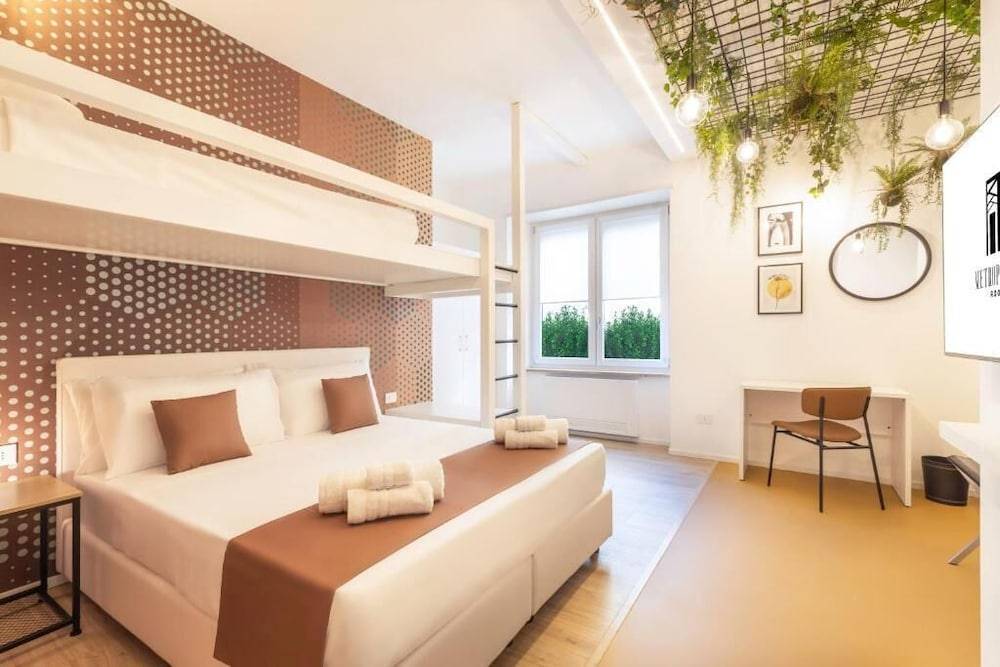 Metropolitan Rooms 2