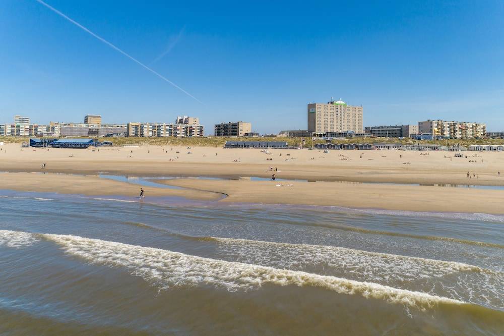 Beachhotel Zandvoort by Center Parcs 1