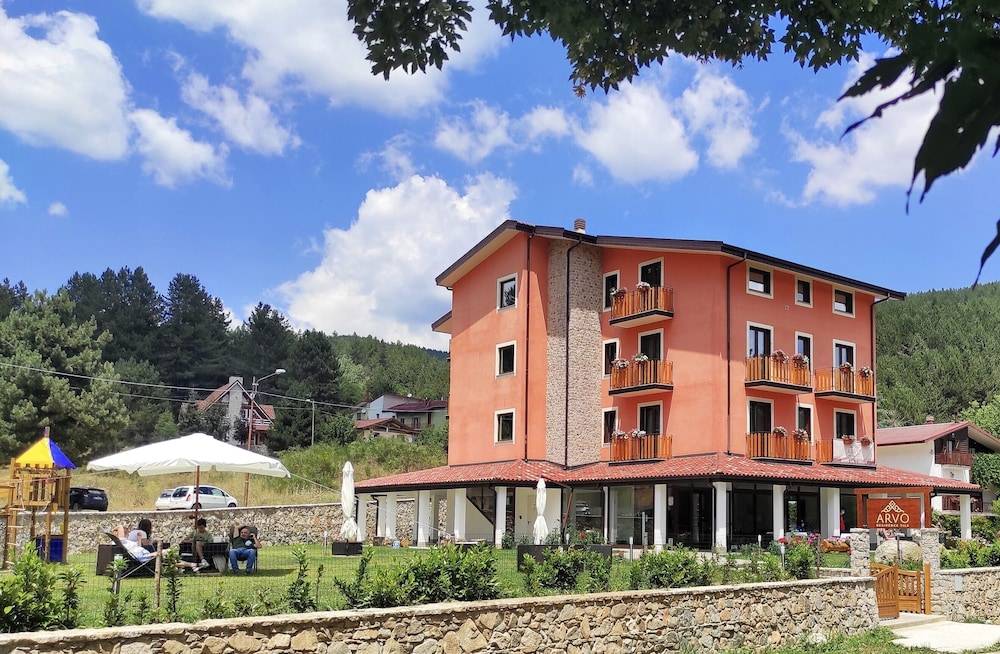 Arvo Residence Sila Lorica 1