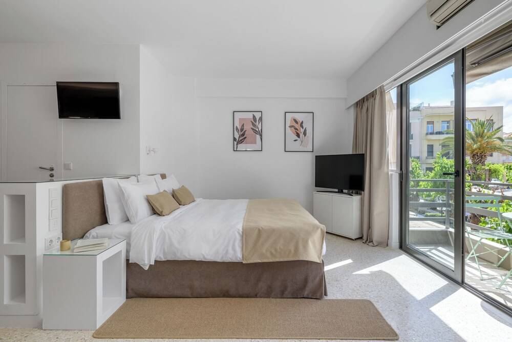 Momo Suites, Acropolis by Aura Homes 1