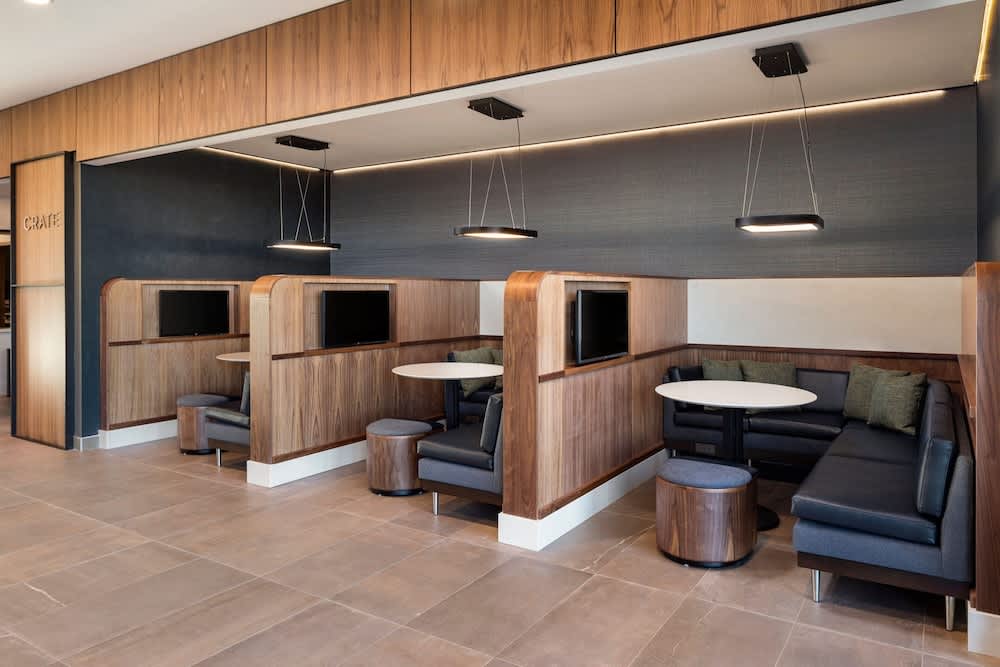 Courtyard by Marriott Bettendorf 2
