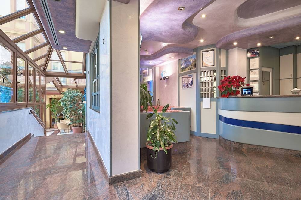 Hotel Careni Villa Italia 1