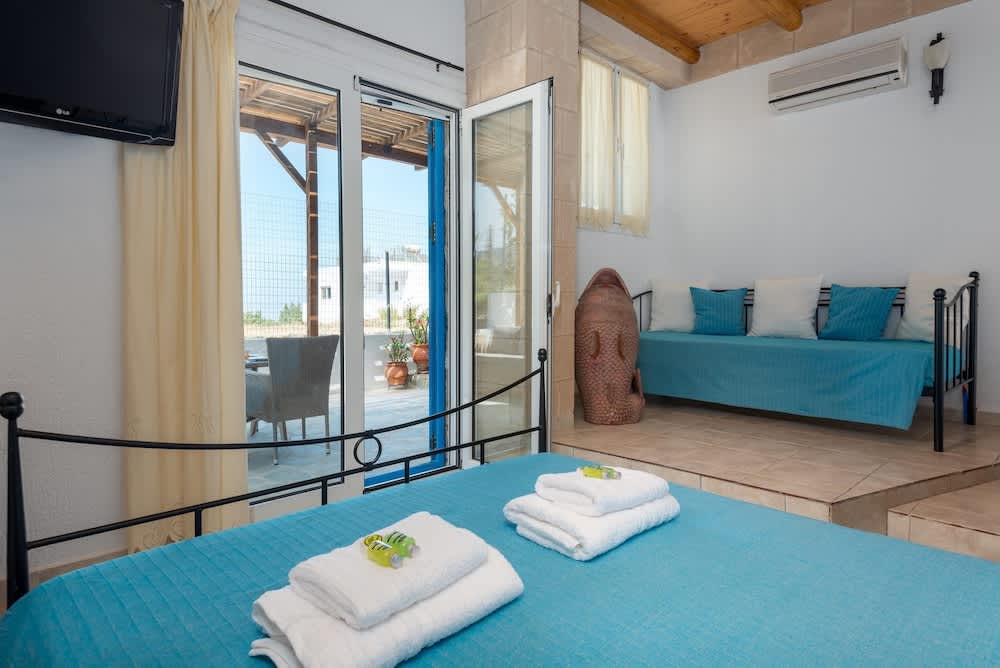 Agnanti Beach Apartments 2