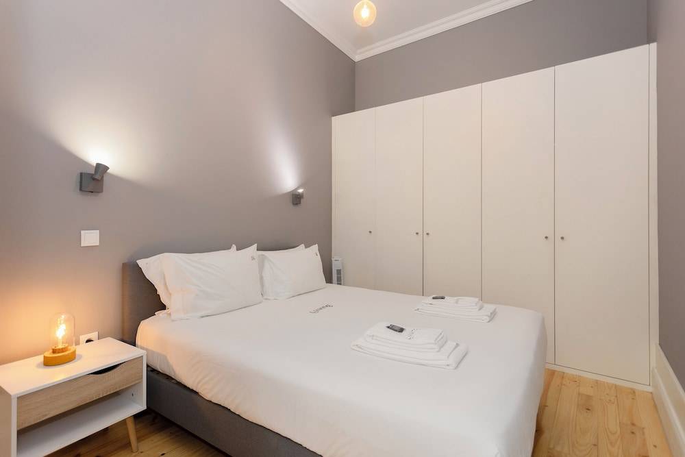 Liiiving in Porto-Silver Light Apartment 2