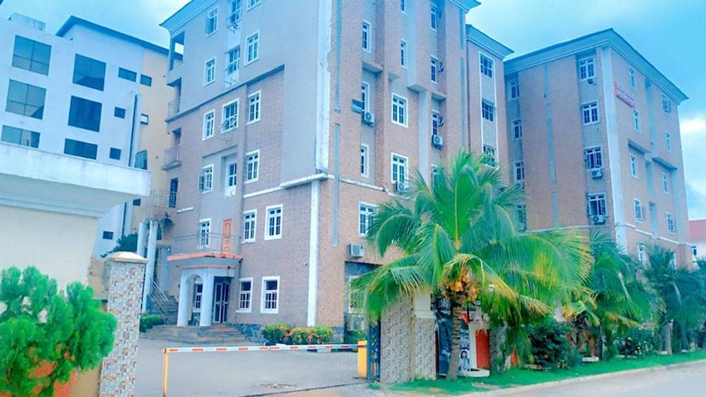 ROSES REGENCY HOTEL AND SUITES 1