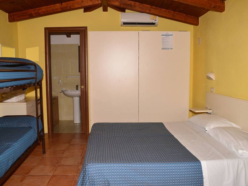 Chalet in Cilento With Sea View Pool 2