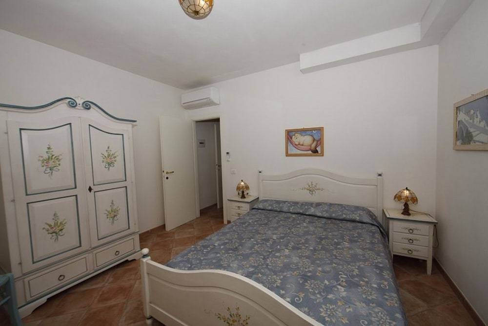 residence dolores castle 2
