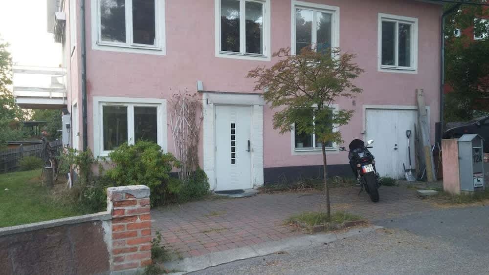 The Pink House 1
