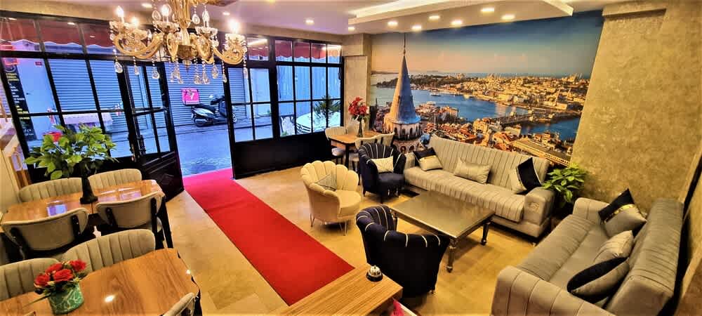 By Historyal Hotel Due 1