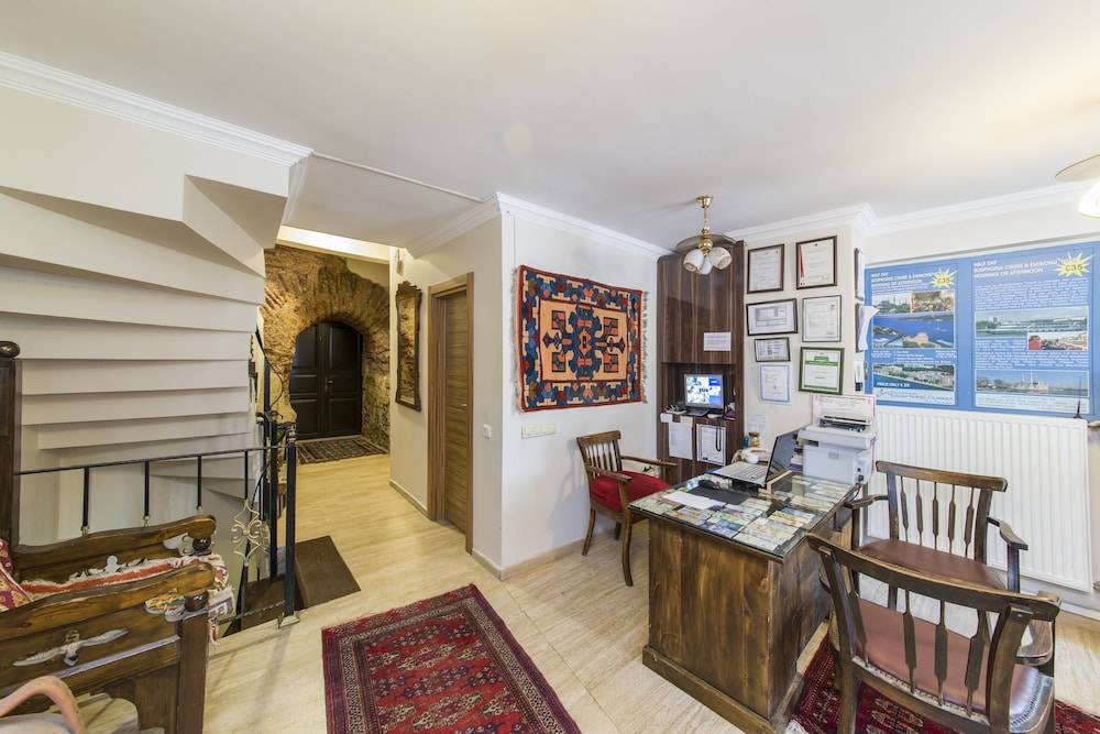 Naz Wooden House Inn 2