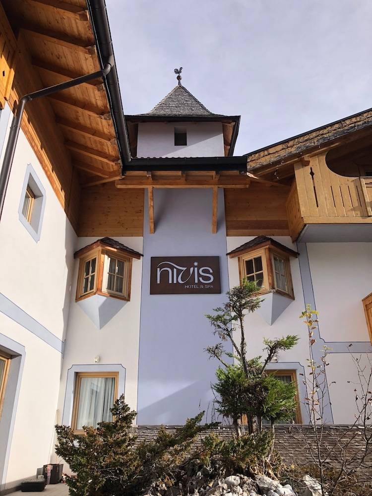 Nivis Hotel 1