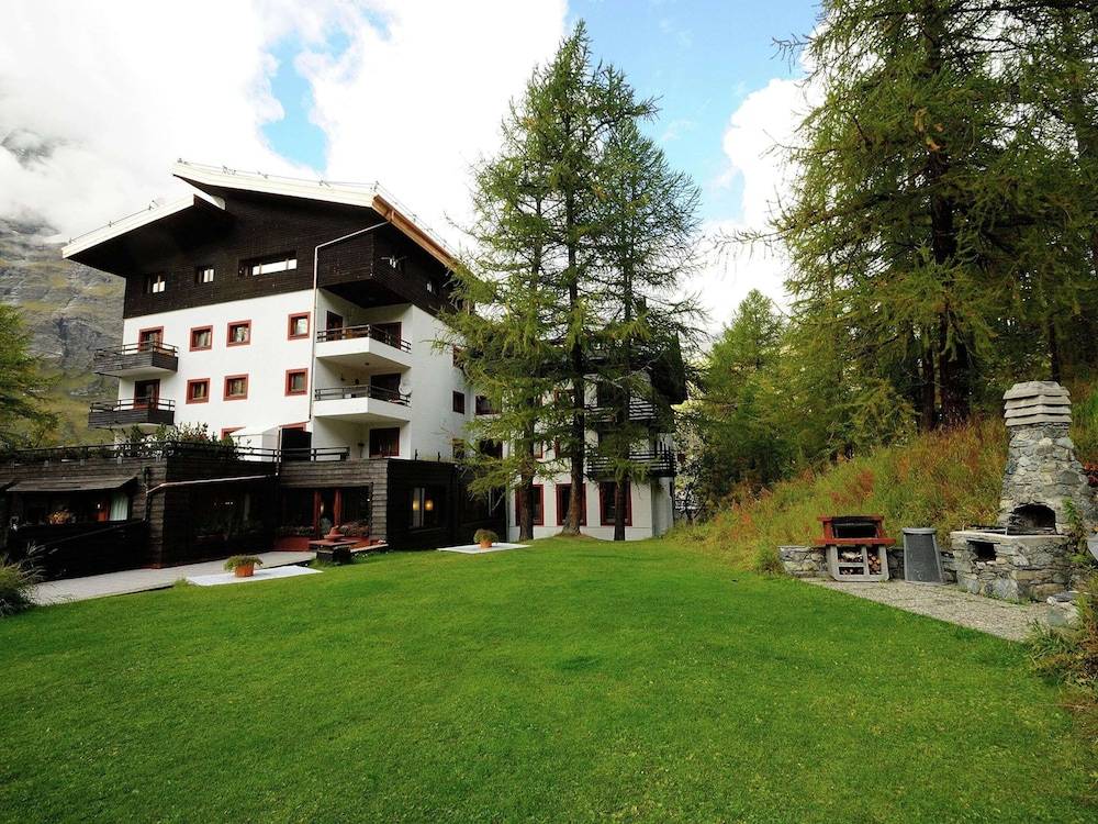 Apartment in Aosta Valley near Ski Lift 1