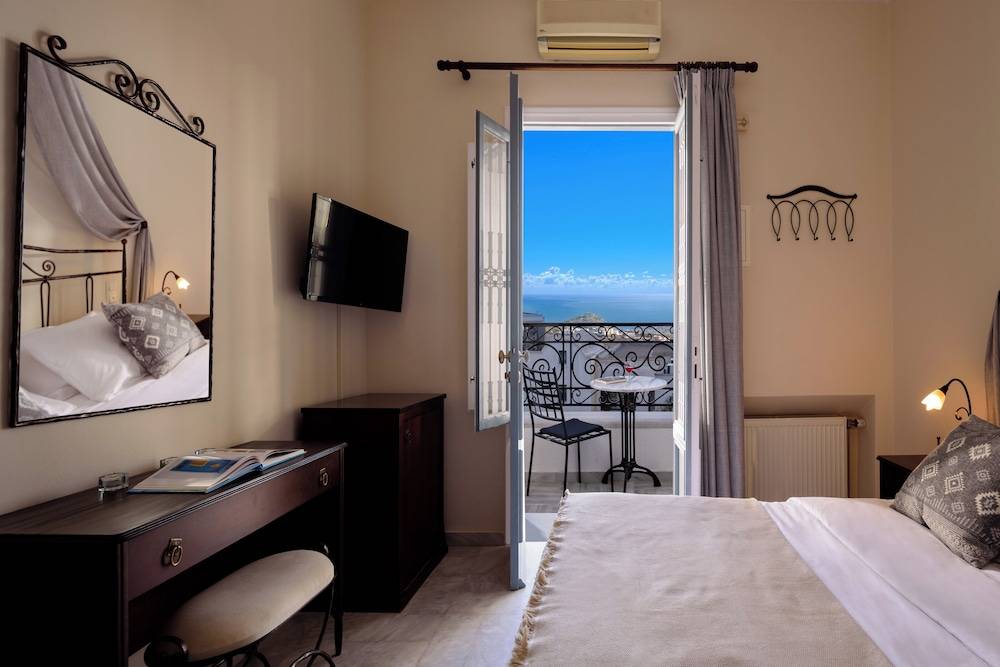 Ikio Concept Santorini 1