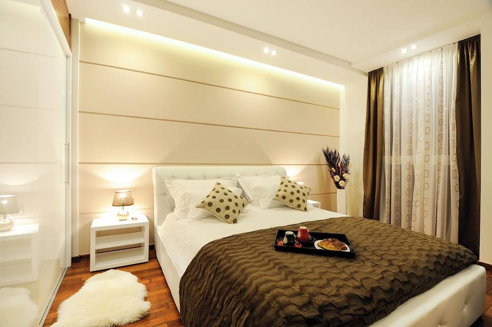 Main Street Studio and Rooms 2