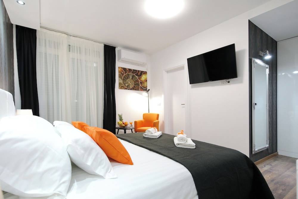 Zadar Luxury Rooms 1