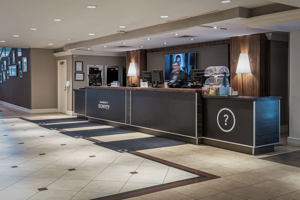 Delta Hotels by Marriott Montreal 2