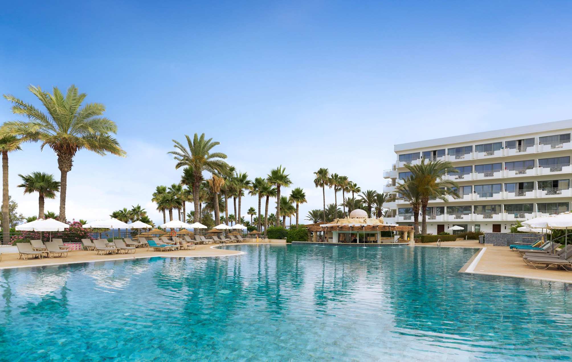 St George Beach Hotel & Spa Resort 1