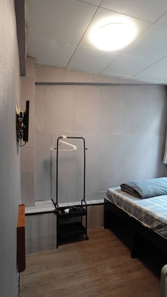 ALOHAS Hostel 1