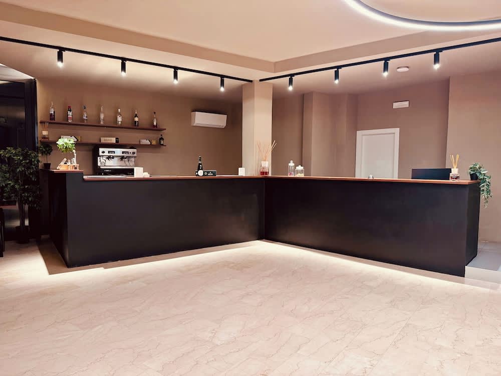 HOTEL NOIR 2