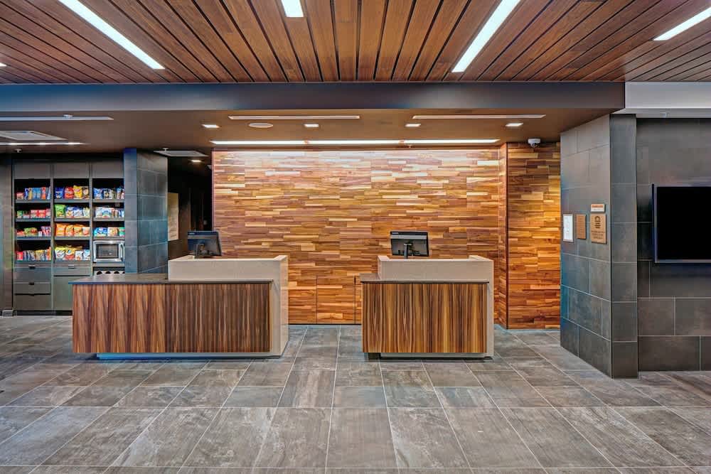 Courtyard by Marriott Appleton Riverfront 2