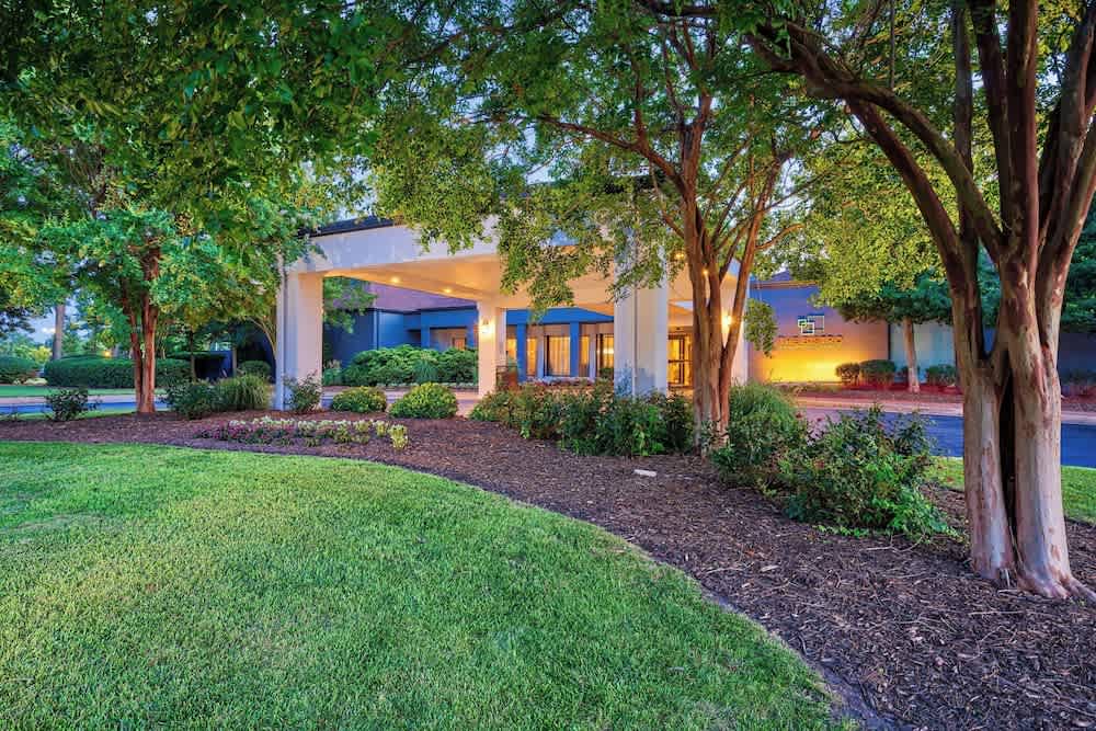 Country Inn & Suites by Radisson, Hampton Coliseum 1