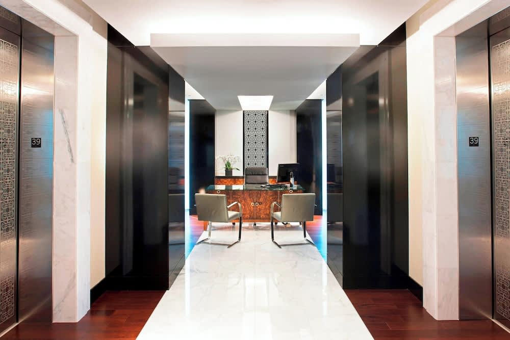 Hotel Beaux Arts, Autograph Collection 1