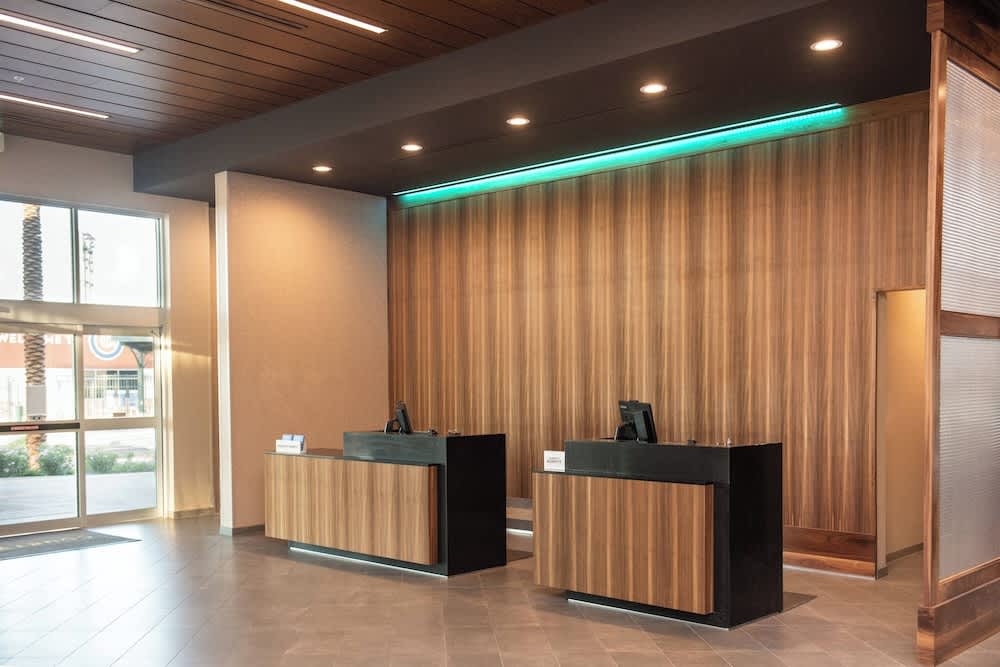 Courtyard by Marriott Mesa at Wrigleyville West 2