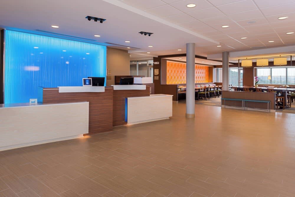 Fairfield Inn & Suites by Marriott Huntington 2