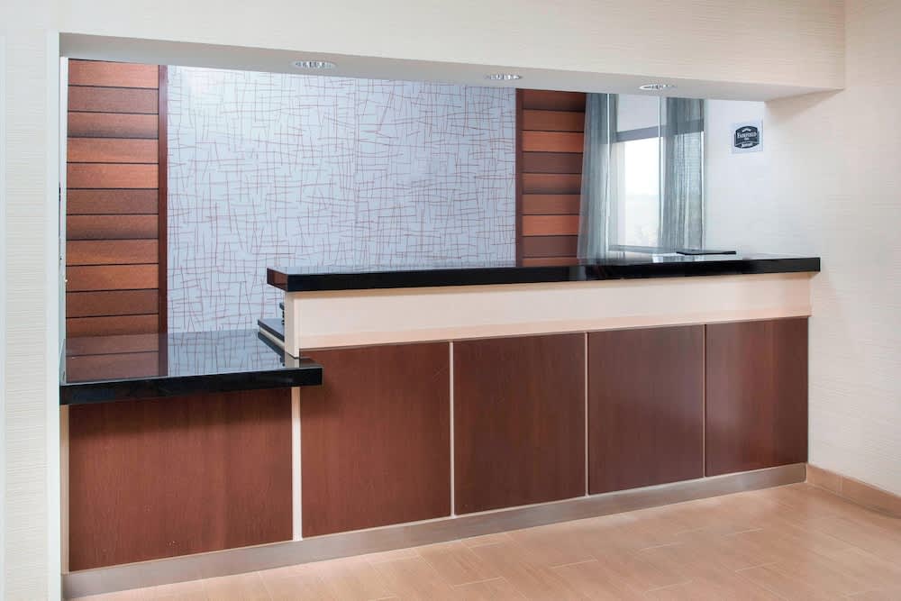 Fairfield Inn & Suites Greeley 2