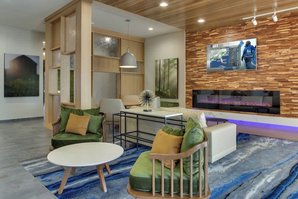 Fairfield Inn and Suites by Marriott Houston Brookhollow 1