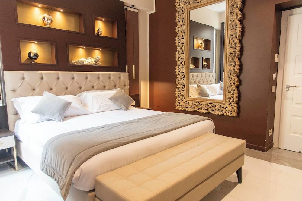 Adelaide Suite Dreams 1