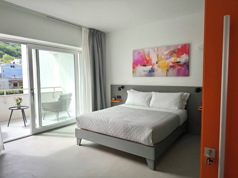 A&A Rooms 2