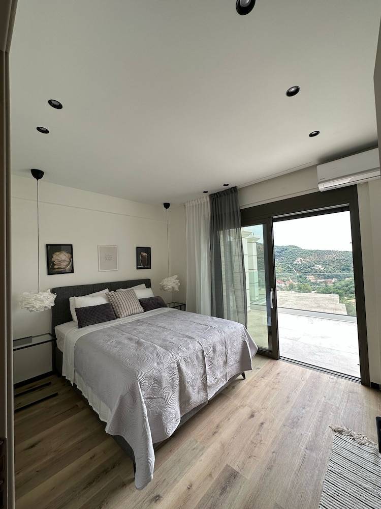 Meliana Homes 2