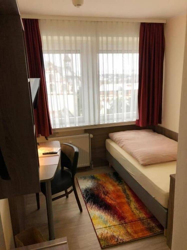 Hotel Peterchens Mondfahrt 1