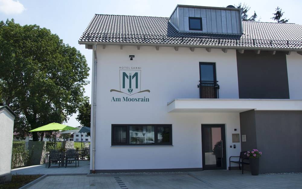 Hotel Am Moosrain Garni 1
