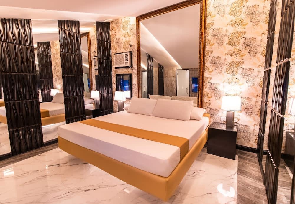 Hotel Ava Cuneta 1