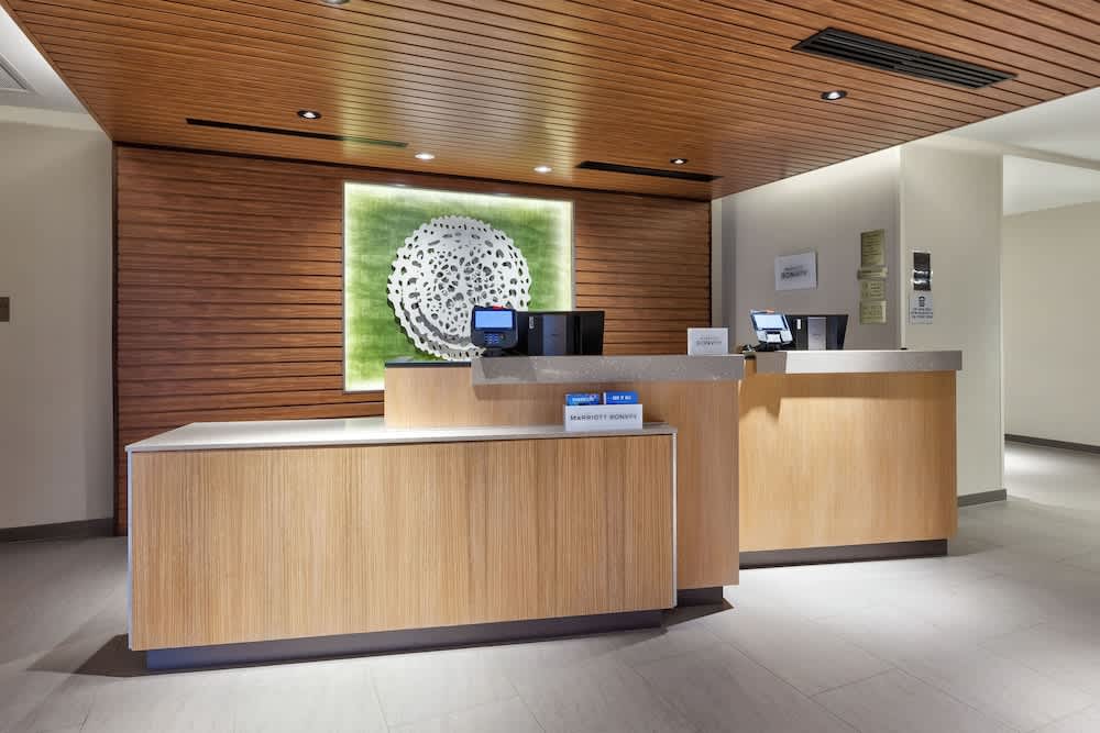 Fairfield by Marriott Inn & Suites Grand Rapids North 2