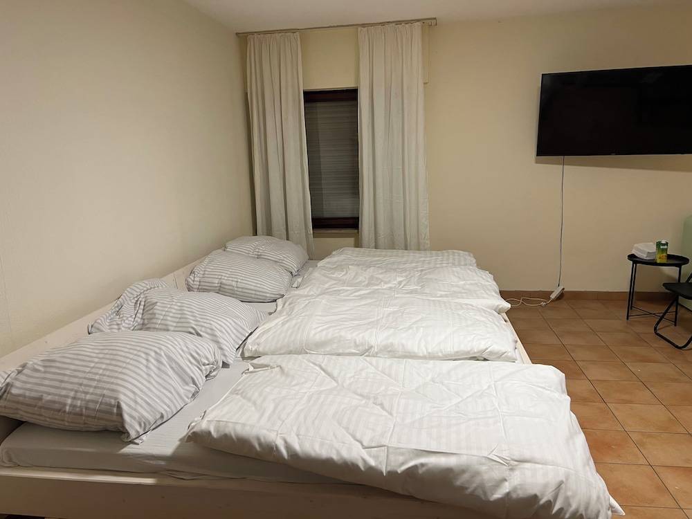 HS Hotel 2