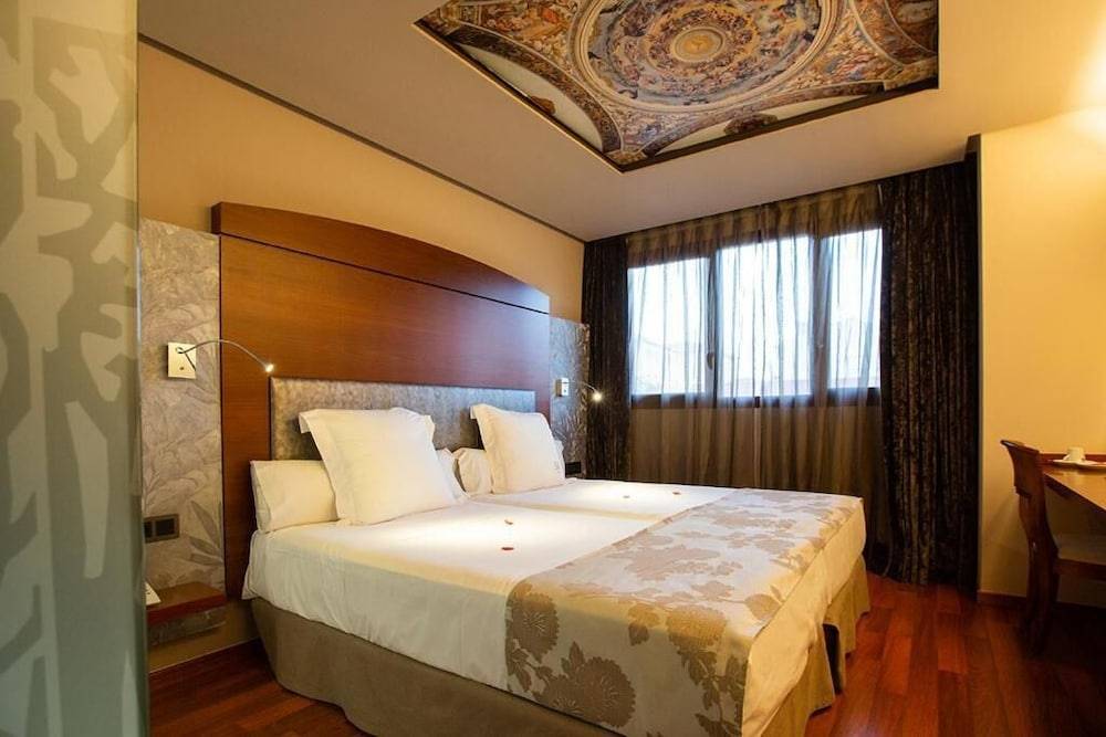 Hotel Sancho Abarca Petit SPA 1