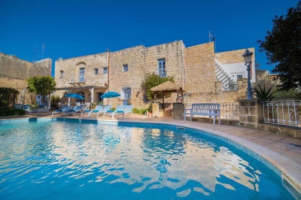 Village Knights Accommodation 1