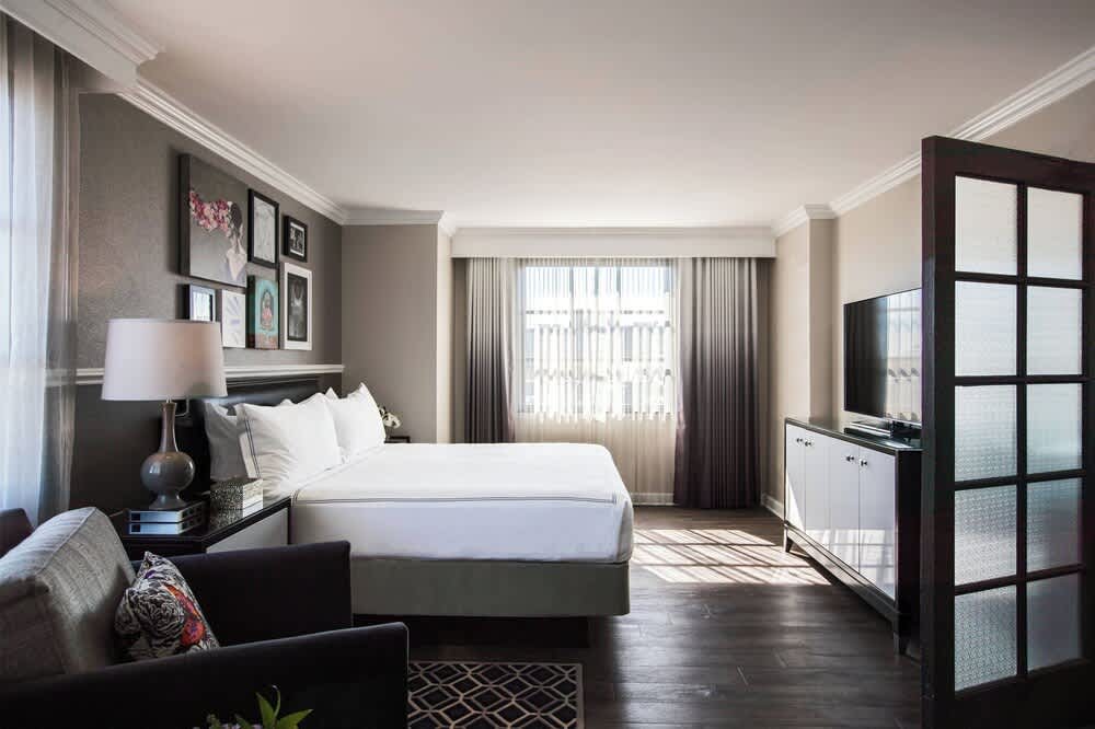 The Lindy Renaissance Charleston Hotel 1