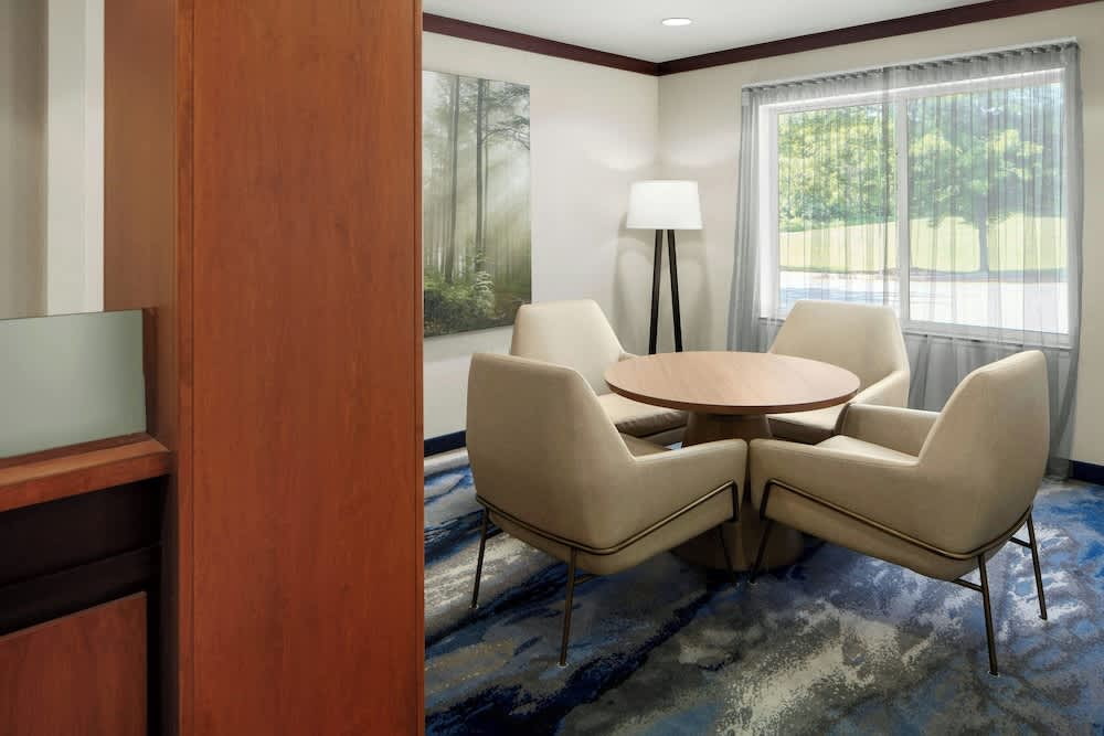 Fairfield Inn & Suites by Marriott Carlisle 2