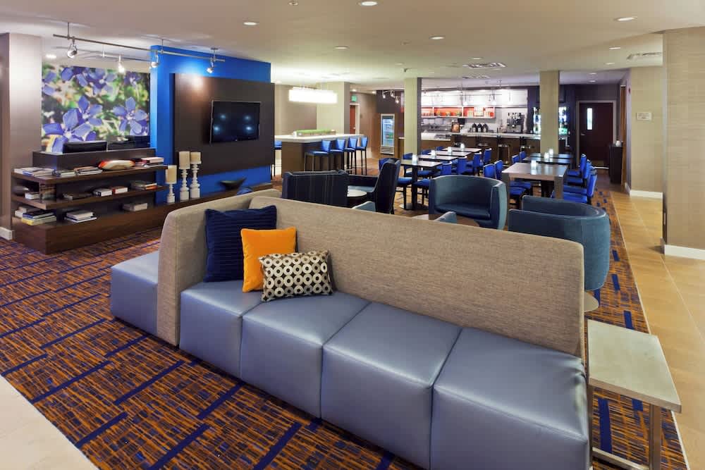 Courtyard by Marriott Boulder Longmont 2