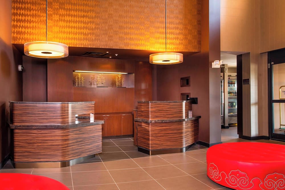 Courtyard by Marriott Dulles Town Center 2