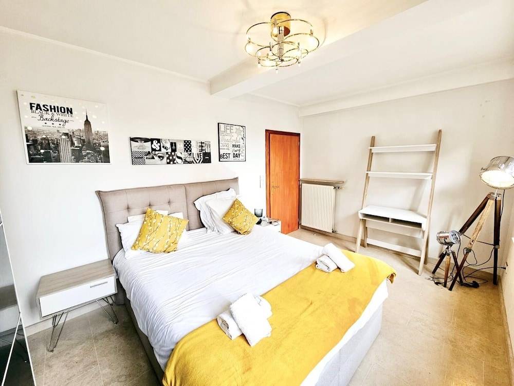 New 1 bedroom Flat in City Center 2