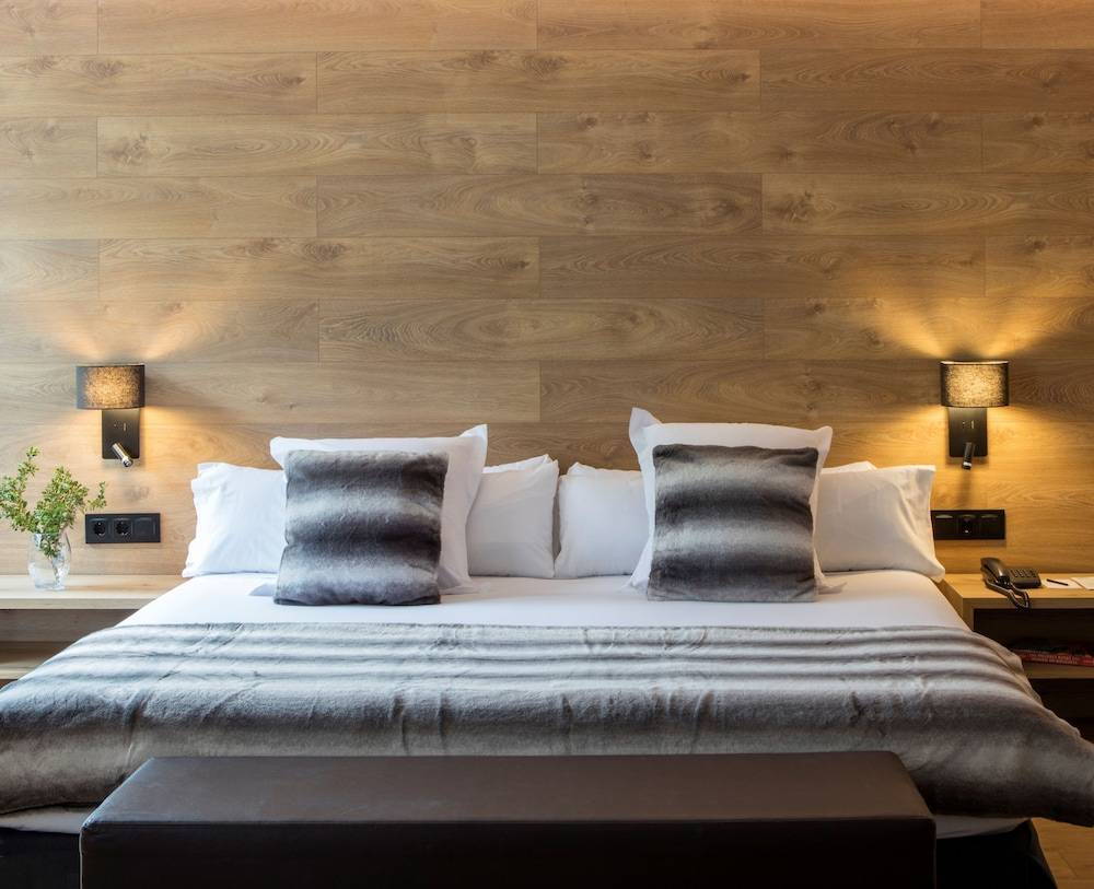 Acta Arthotel 1