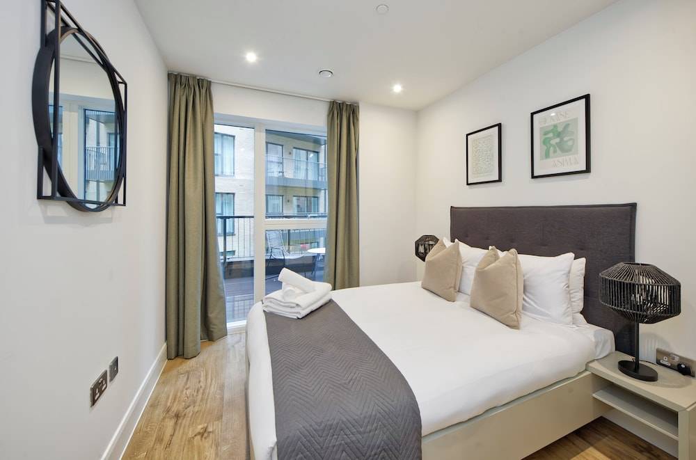 Colindale Avenue 1