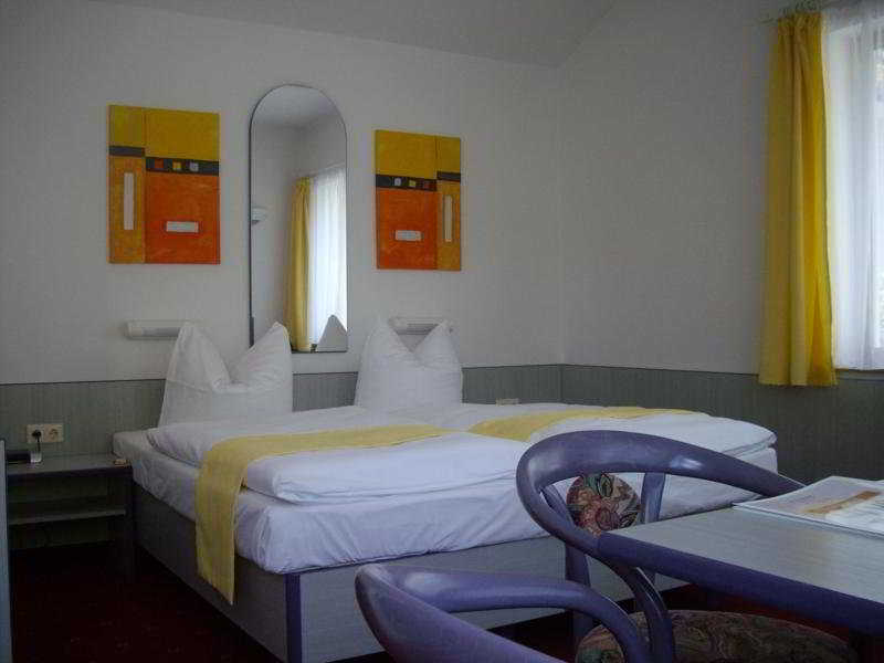 Port Inn Hotel 2